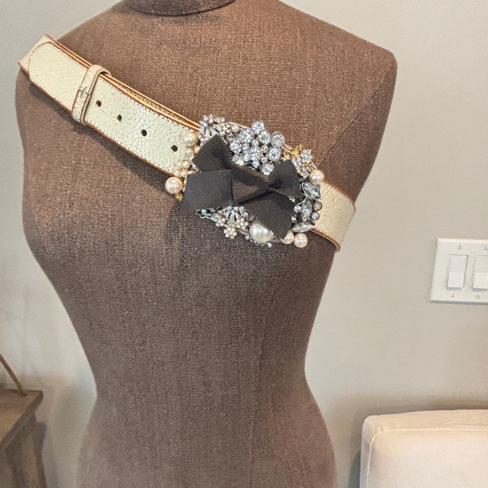 Elegant Cream and Black Embellished Belt